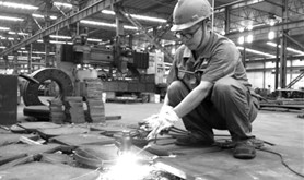 【劳模风采⑨】付先平：铁塔车间爱钻研的班长