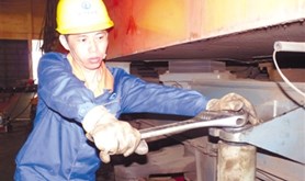 【湛江工匠①】机车“医师”杨向东
