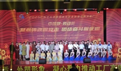 致敬“深蓝守护者”！广东工人艺术团送文艺走进湛江海滨船厂