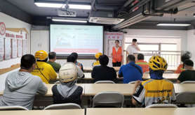 赤坎区总工会联合滨海社区工会驿站开展反诈禁毒双课堂