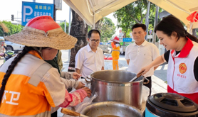 麻章区总工会开展“夏日送清凉”解暑饮品免费派送活动